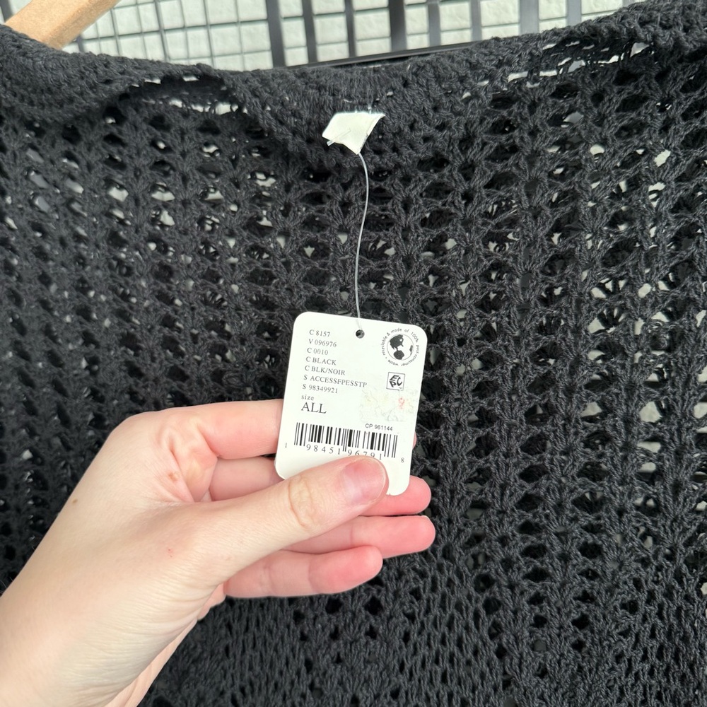 Free people Ess Gee Taranna crochet Poncho coverup - Picture 11 of 11